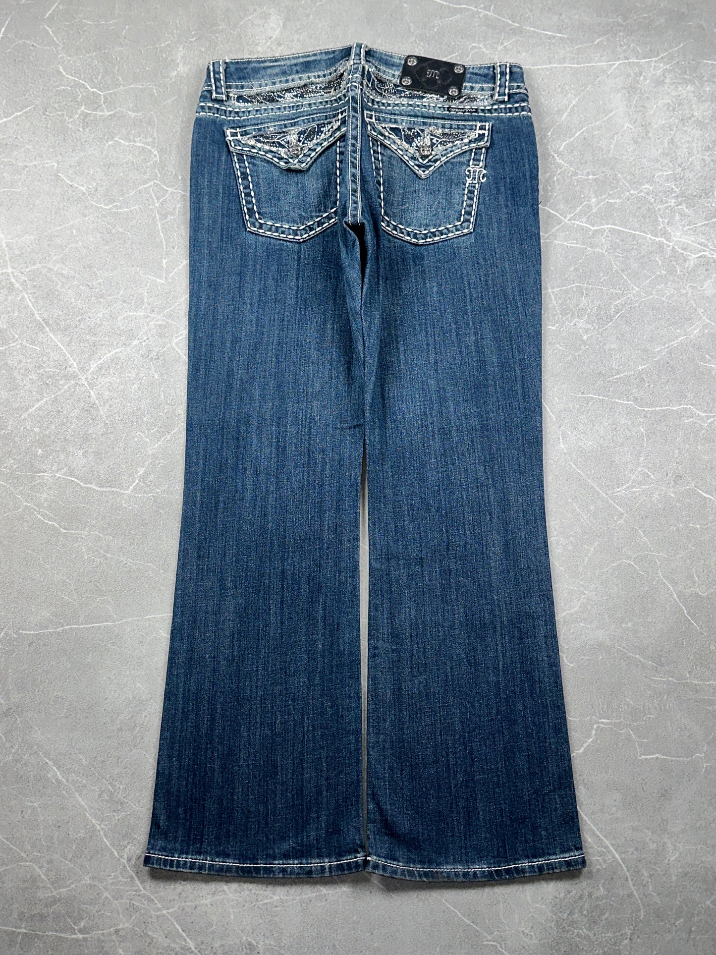 Miss Me Bootcut Low Rise // 31 (L)