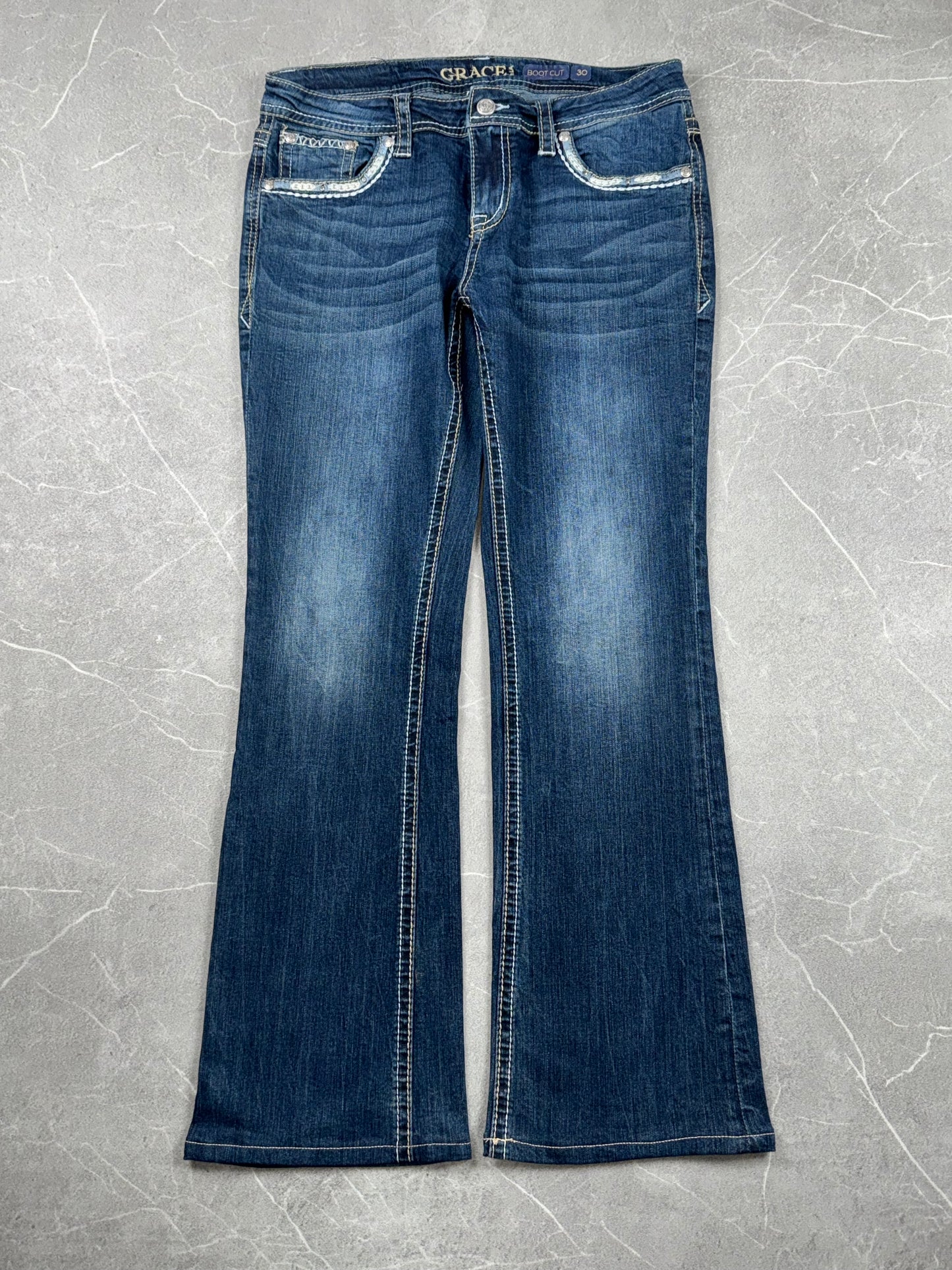 Grace in La Bootcut Low-Mid Rise // 30 (M)
