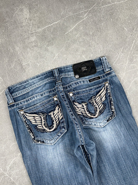 Miss Me Bootcut Low Rise // 28 (M)