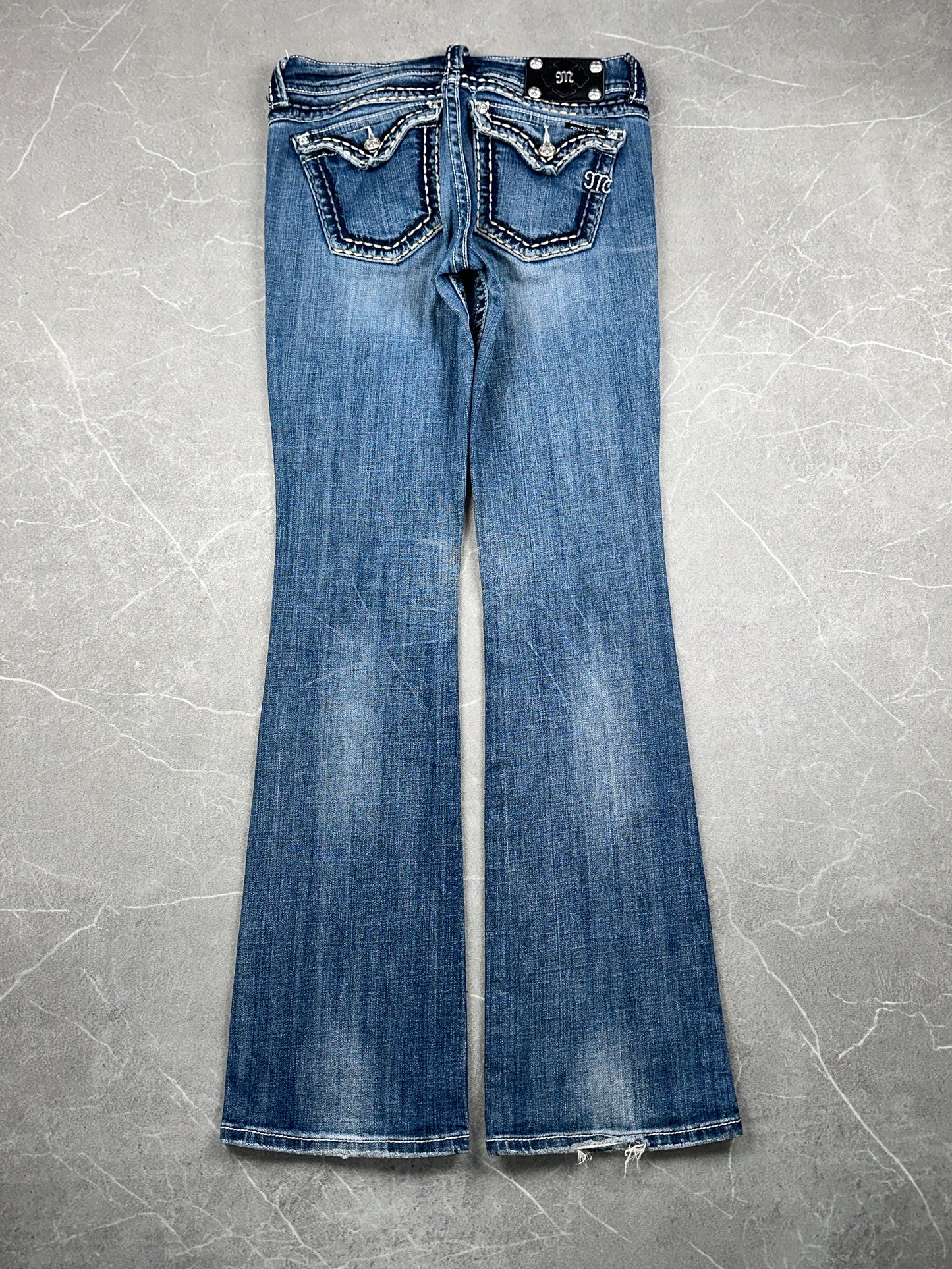 Miss Me Bootcut Low Rise // 29 (M)