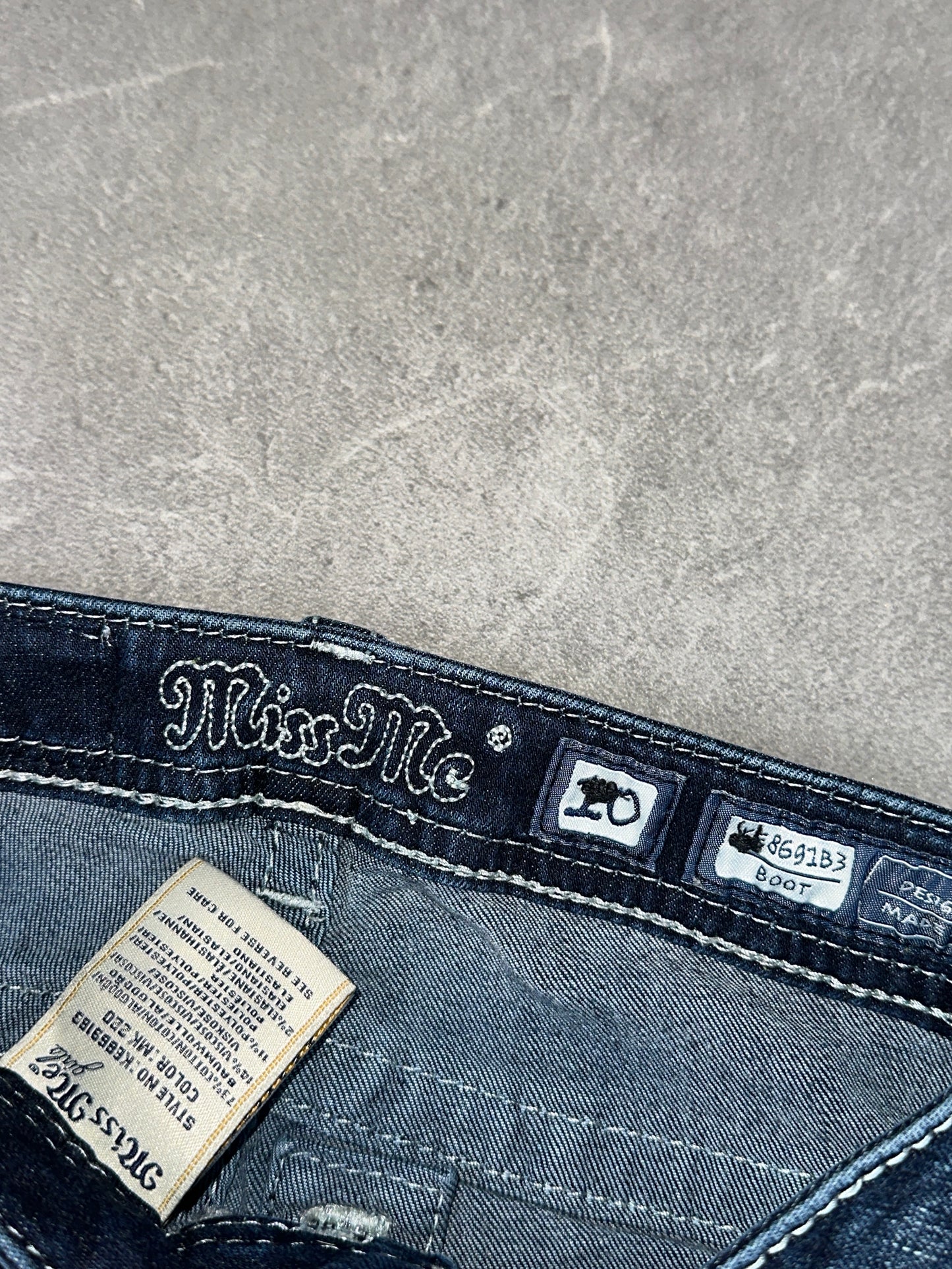Miss Me Bootcut Low Rise // 10 (XXS)