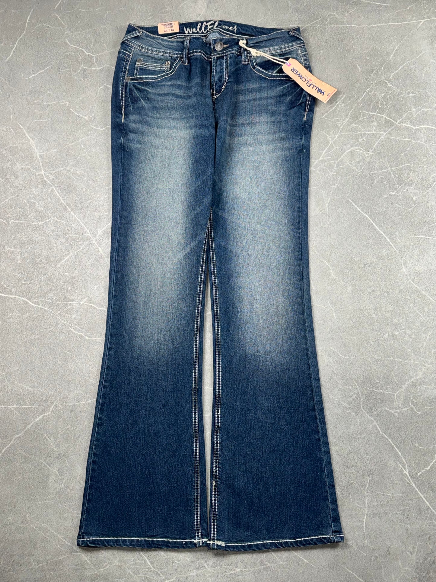 WallFlower Bootcut Low-Mid Rise // M