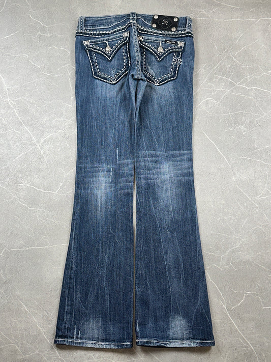 Miss Me Bootcut Low Rise // 28 (M)