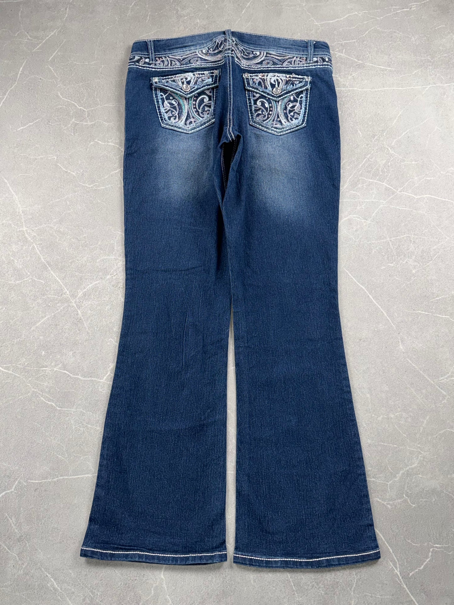 Arizona Bootcut Low Rise // L