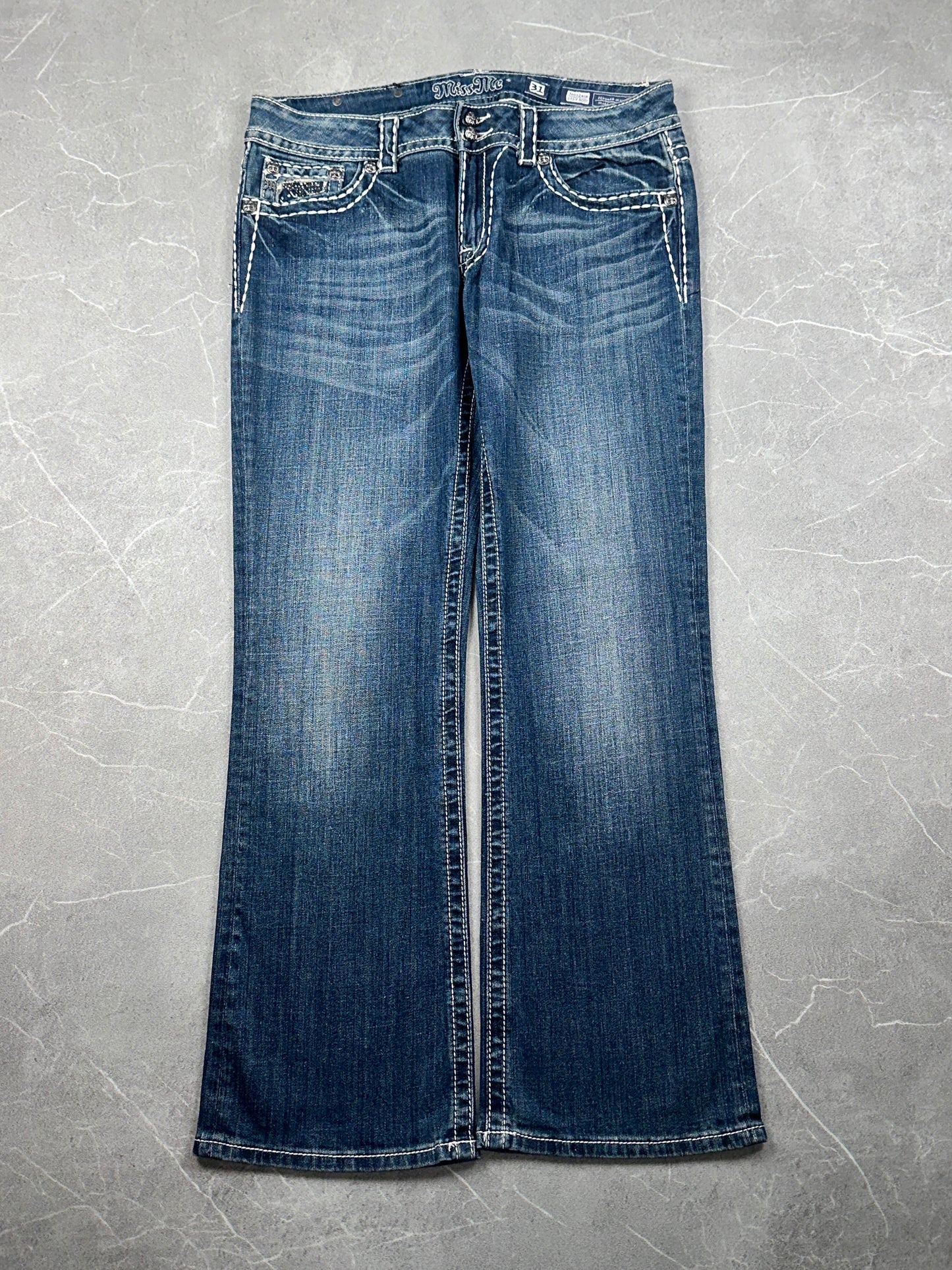 Miss Me Bootcut Low Rise // 31 (L)