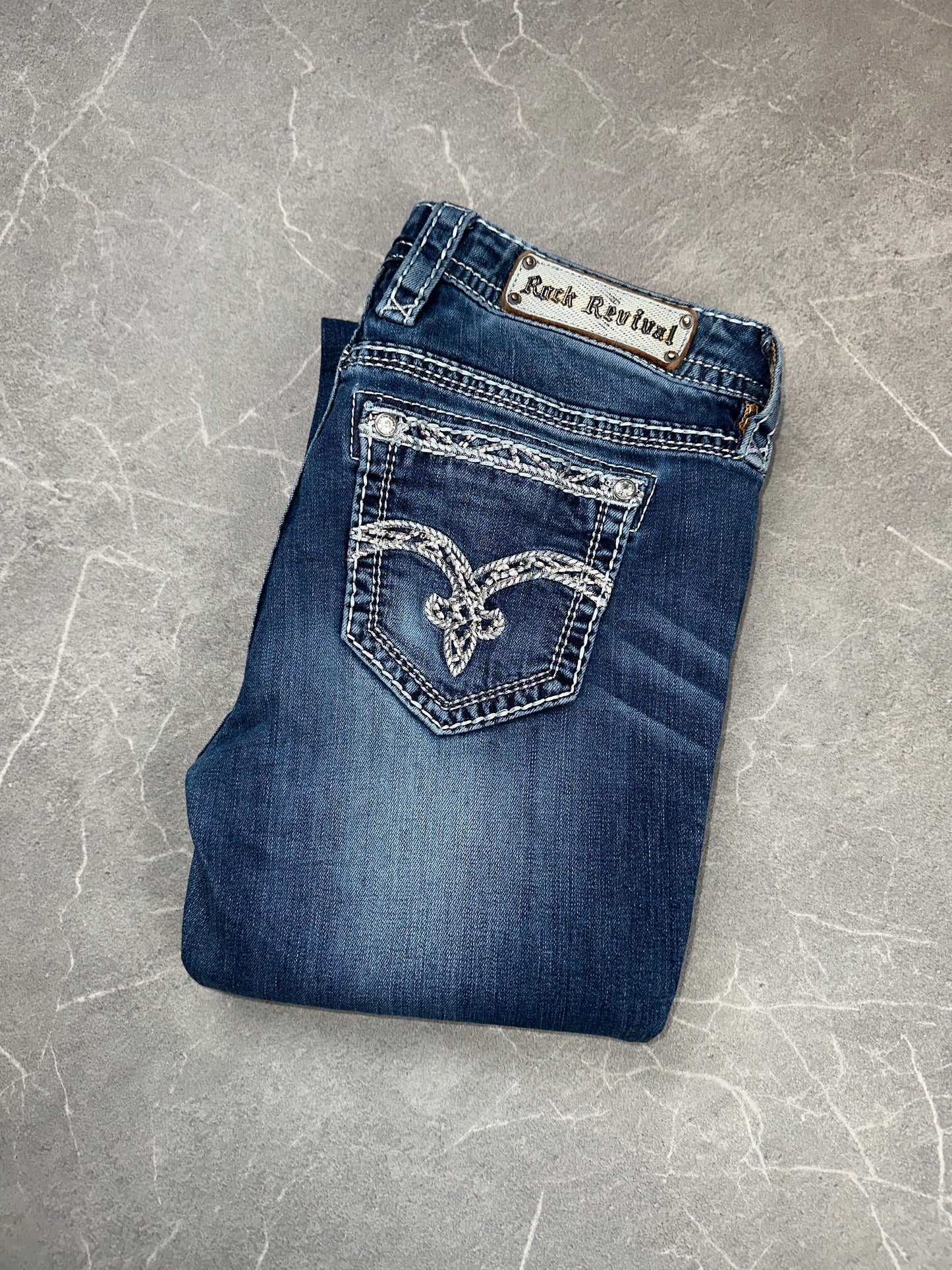 Rock Revival Bootcut Mid Rise // 30 (M)