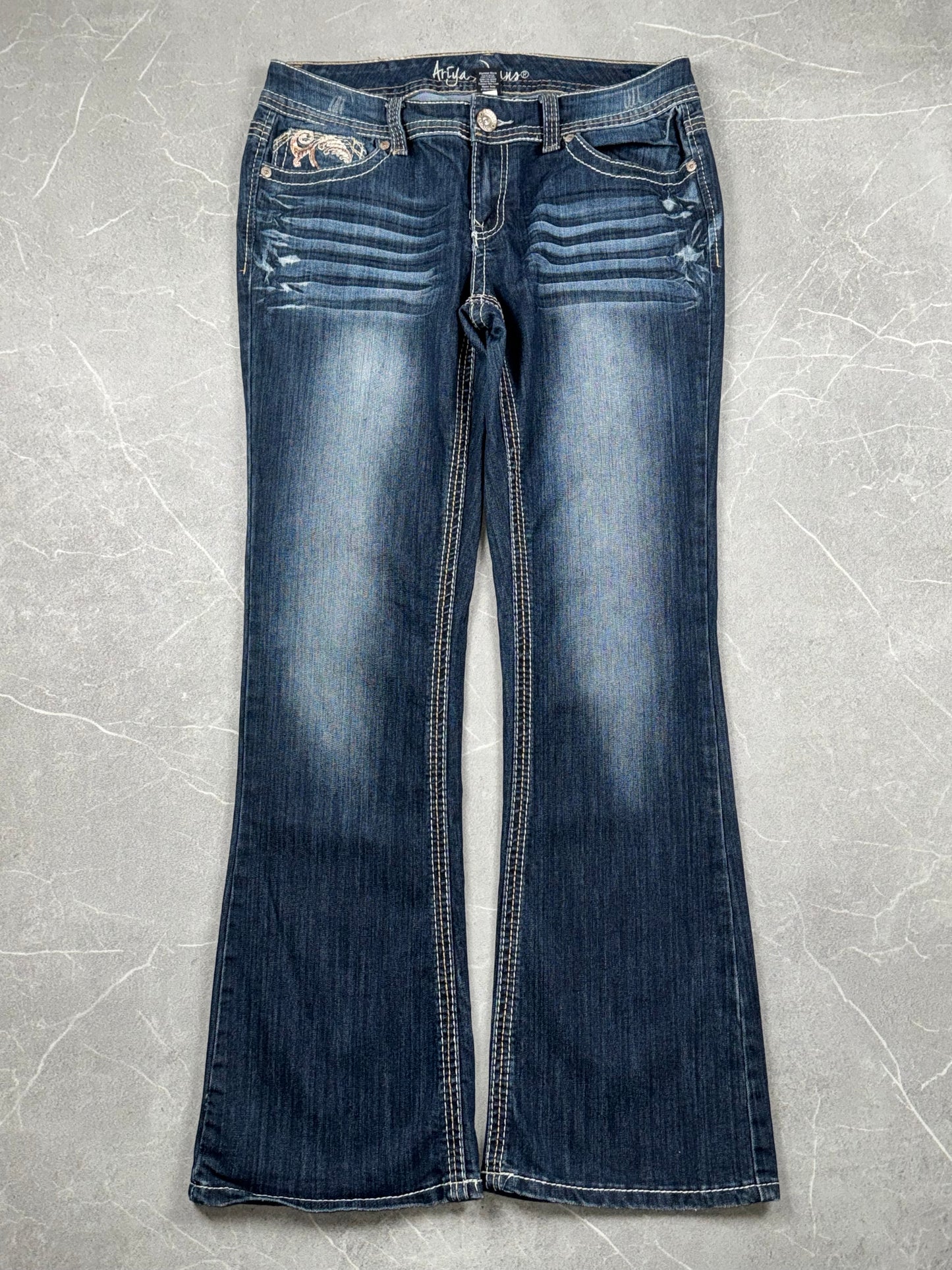 Ariya Jeans Bootcut Mid Rise // L