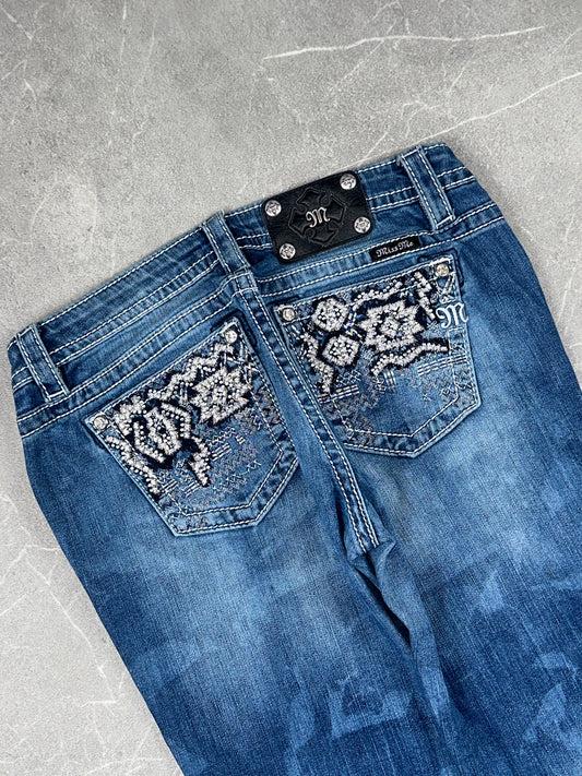 Miss Me Bootcut Low Rise // 30 (M)