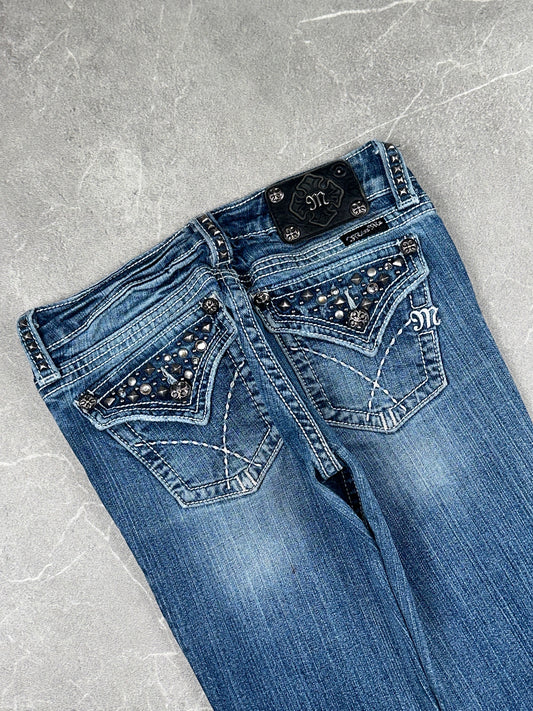 Miss Me Bootcut Low Rise // 26 (S)