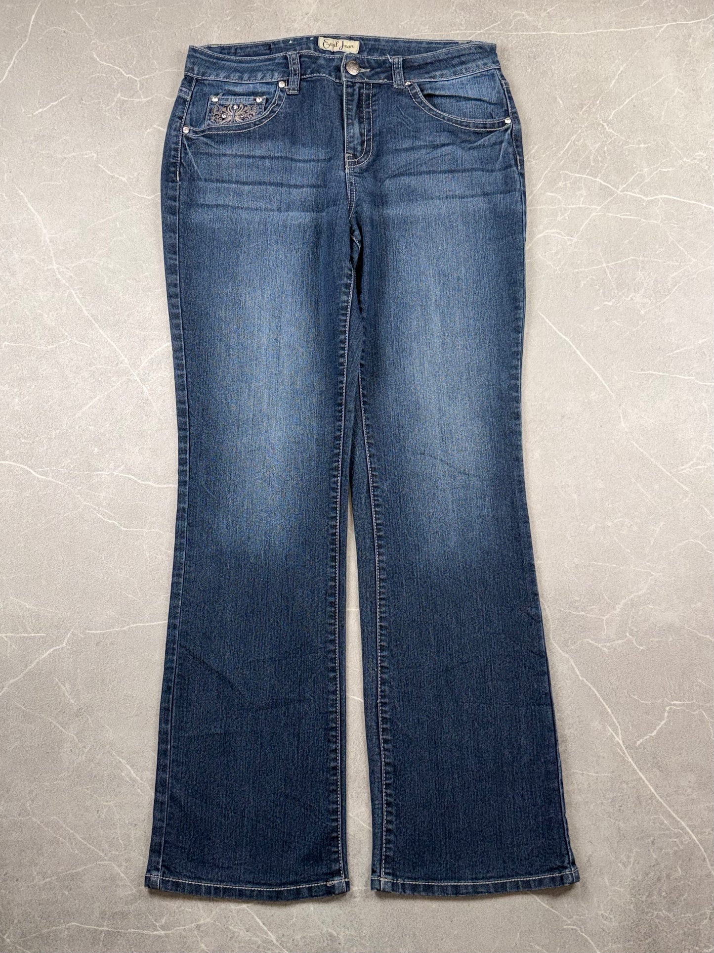 Earl Jeans Bootcut Mid Rise // M