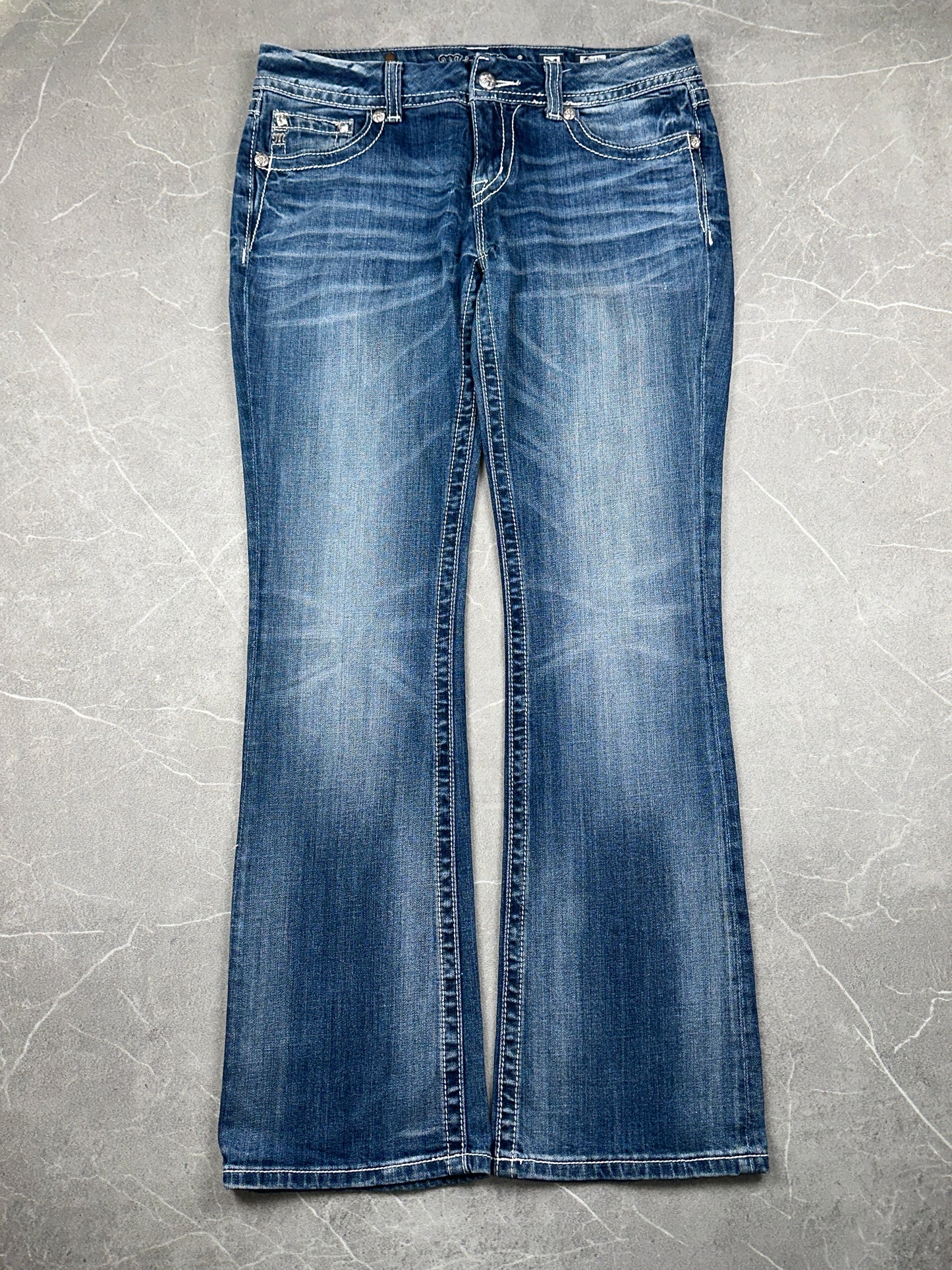 Miss Me Bootcut Low Rise // 31 (L)