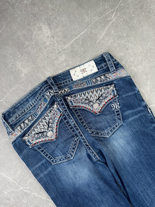 Miss Me Bootcut Low Rise // 28 (M)