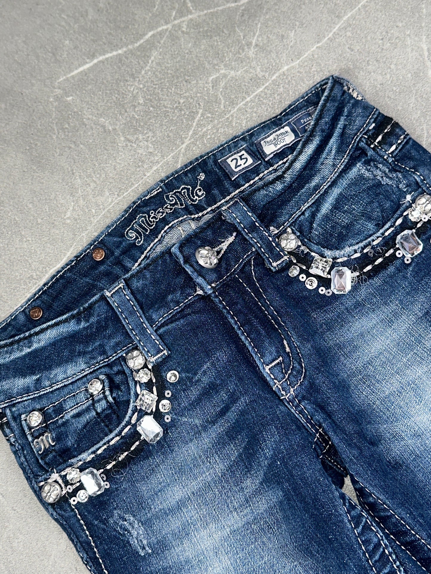 Miss Me Bootcut Low Rise // 25 (Xs)
