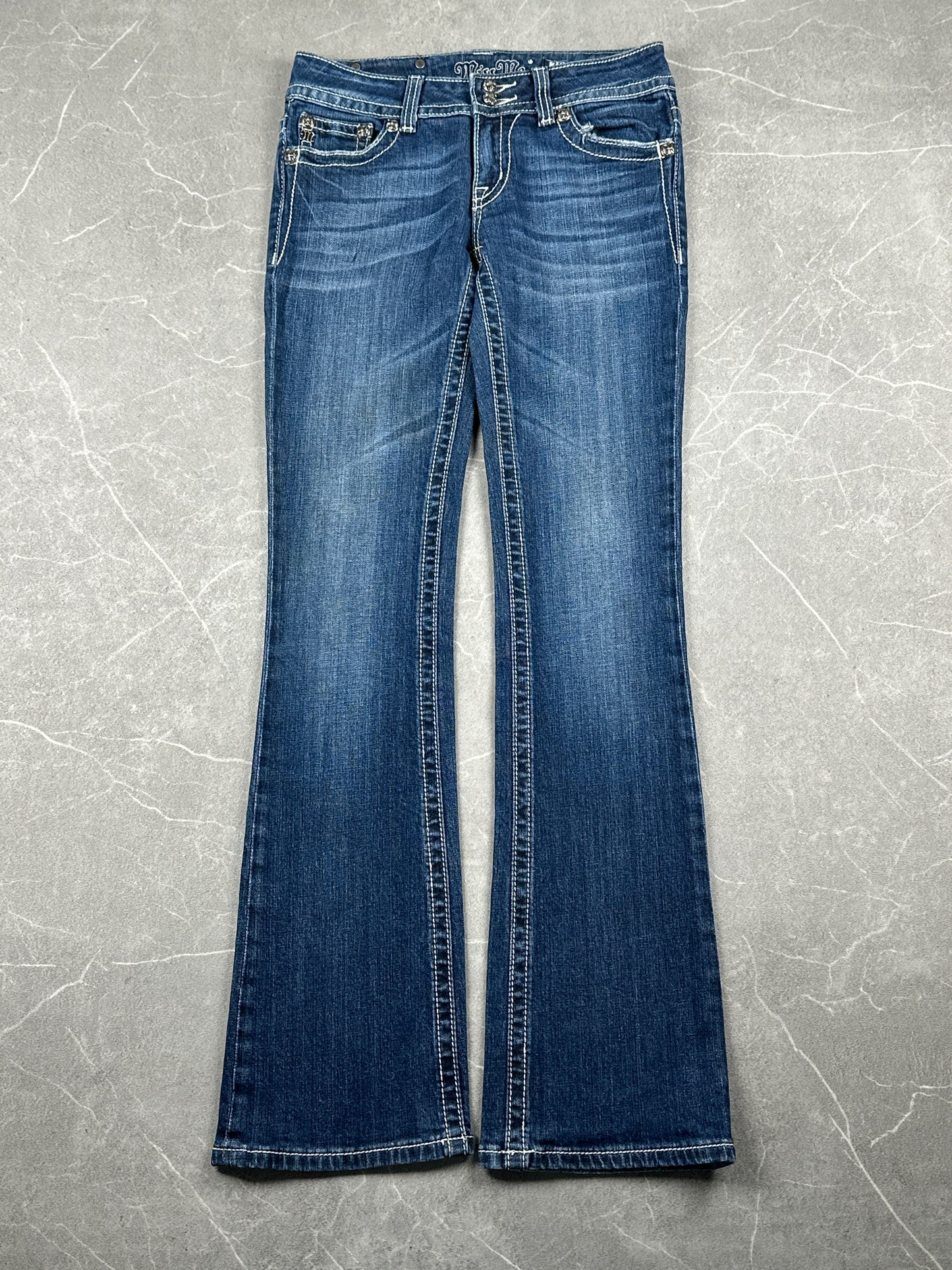 Miss Me Bootcut Low Rise // 28 (M)