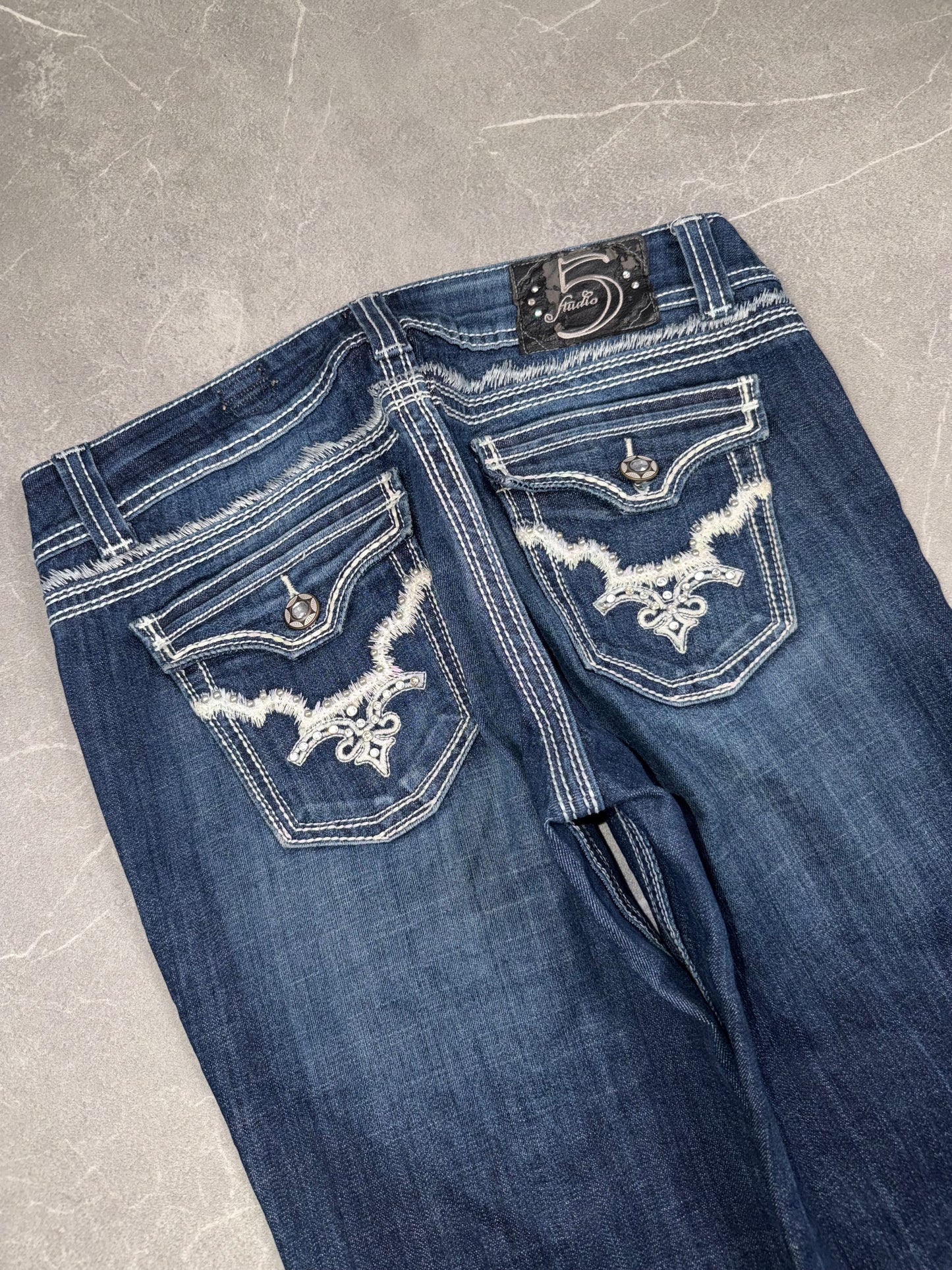 Studio Bootcut Low Rise // M