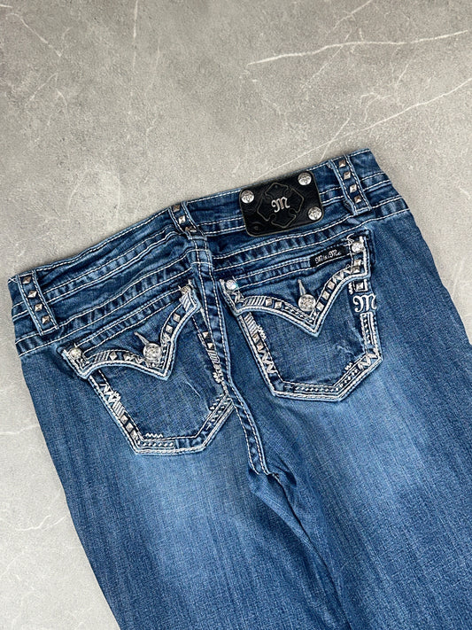 Miss Me Bootcut Low Rise // 30 (M)