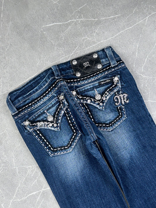 Miss Me Bootcut Low Rise // 25 (Xs)