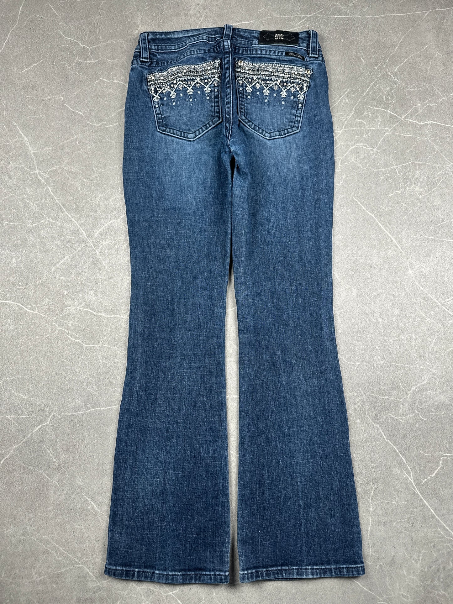 Miss Me Bootcut Mid Rise // 28 (M)