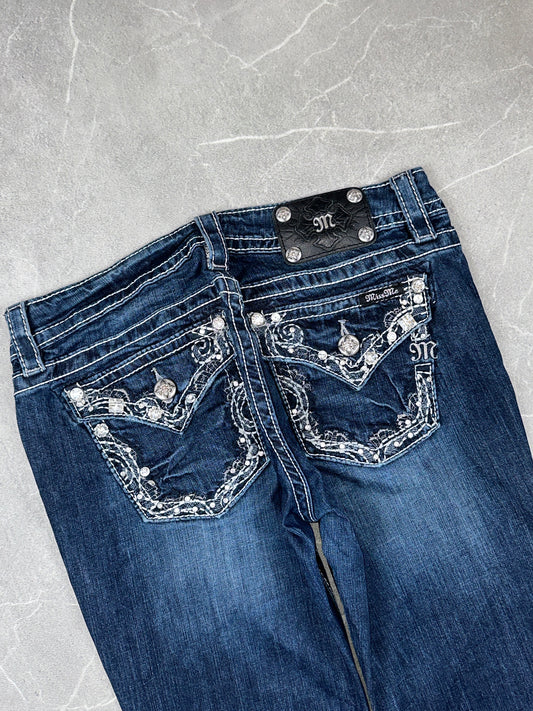 Miss Me Bootcut Low Rise // 29 (M)