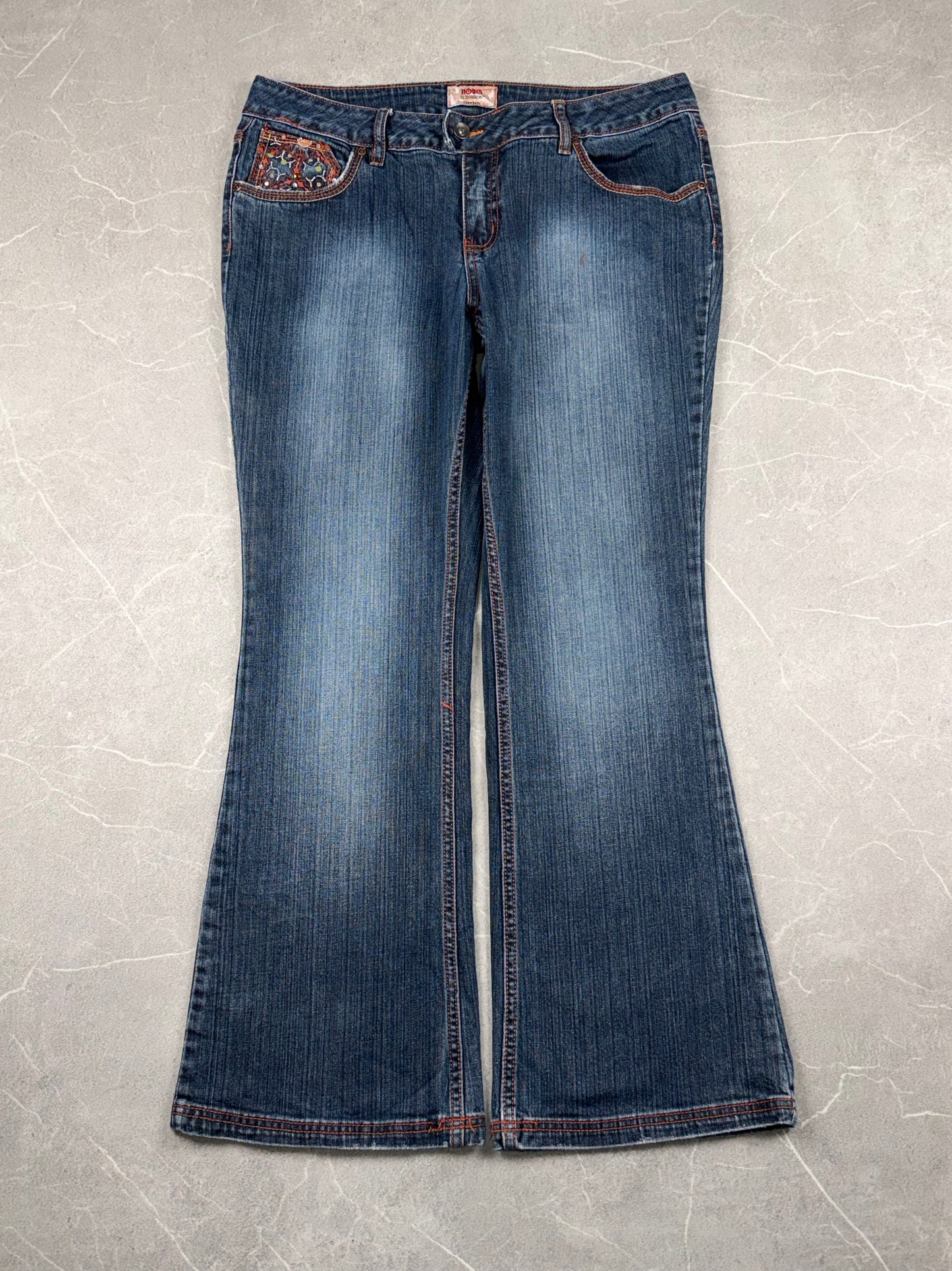 Vintage Jeans Bootcut Mid Rise // L