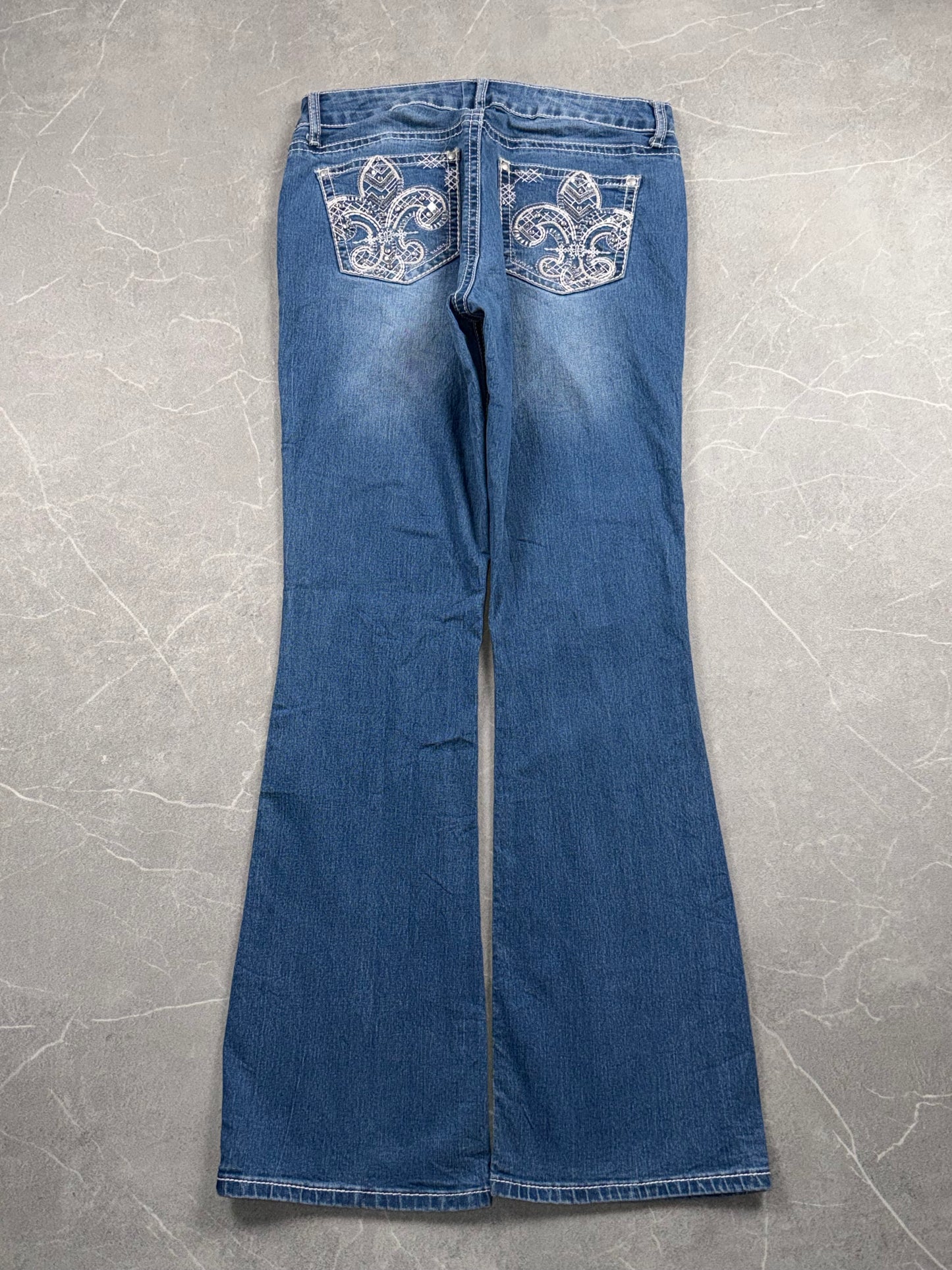 Ana Jeans Bootcut Mid Rise // M