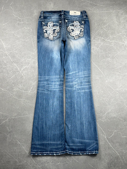 Miss Me Bootcut Low Rise // 25 (Xs)