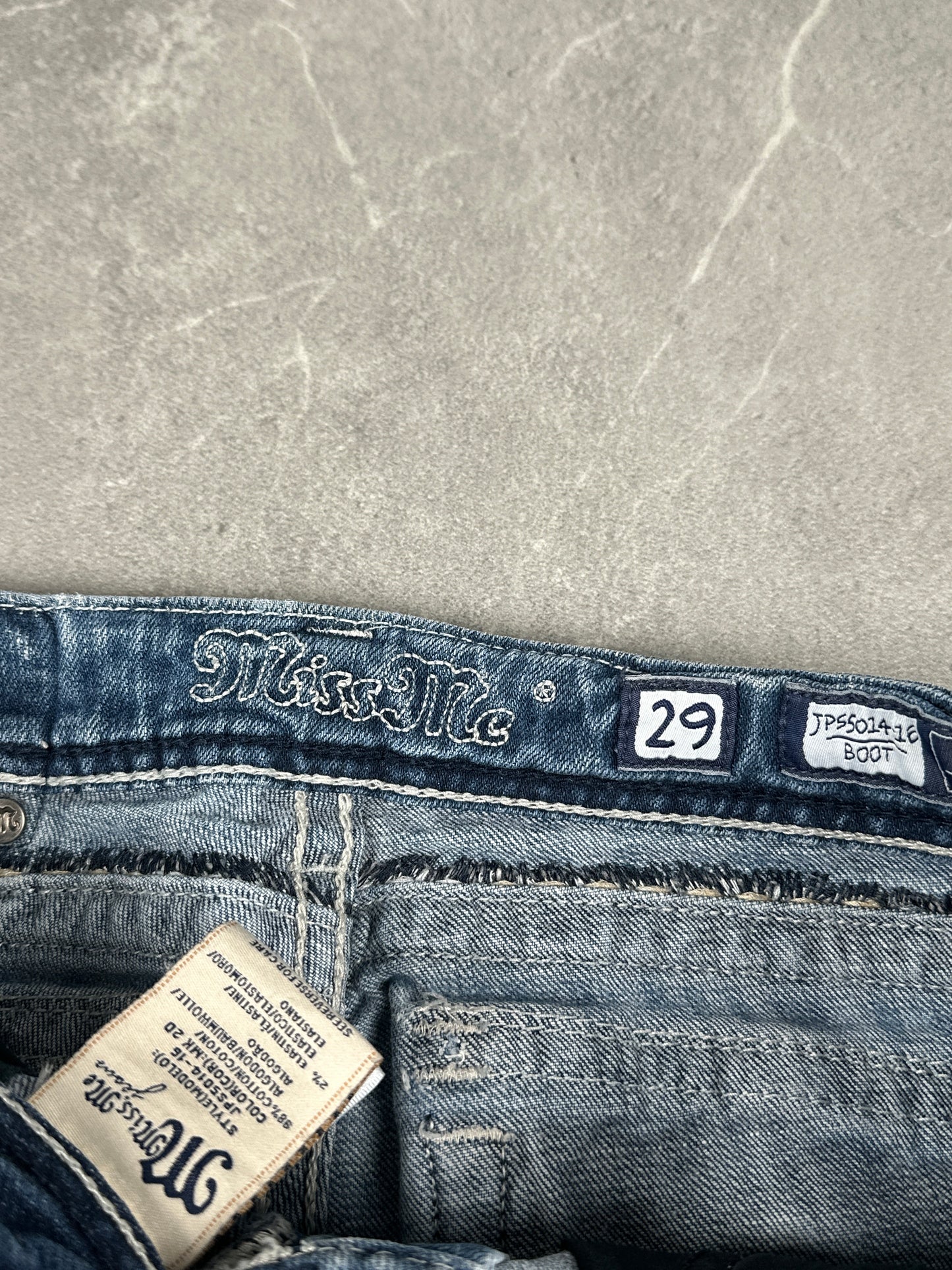 Miss Me Bootcut Low Rise // 29 (M)