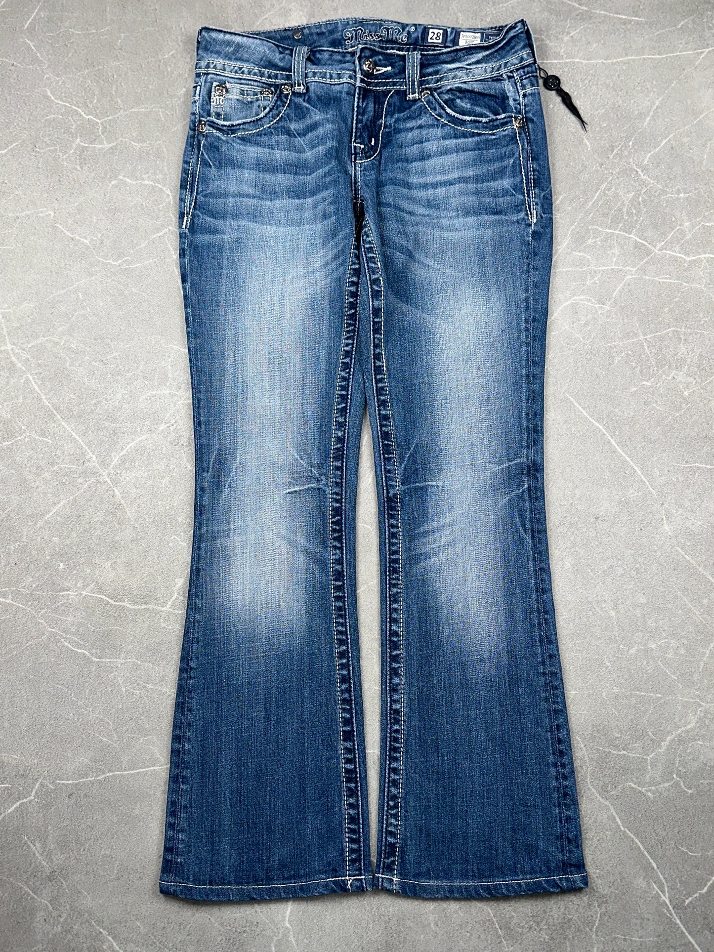 Miss Me Bootcut Low Rise // 28 (M)