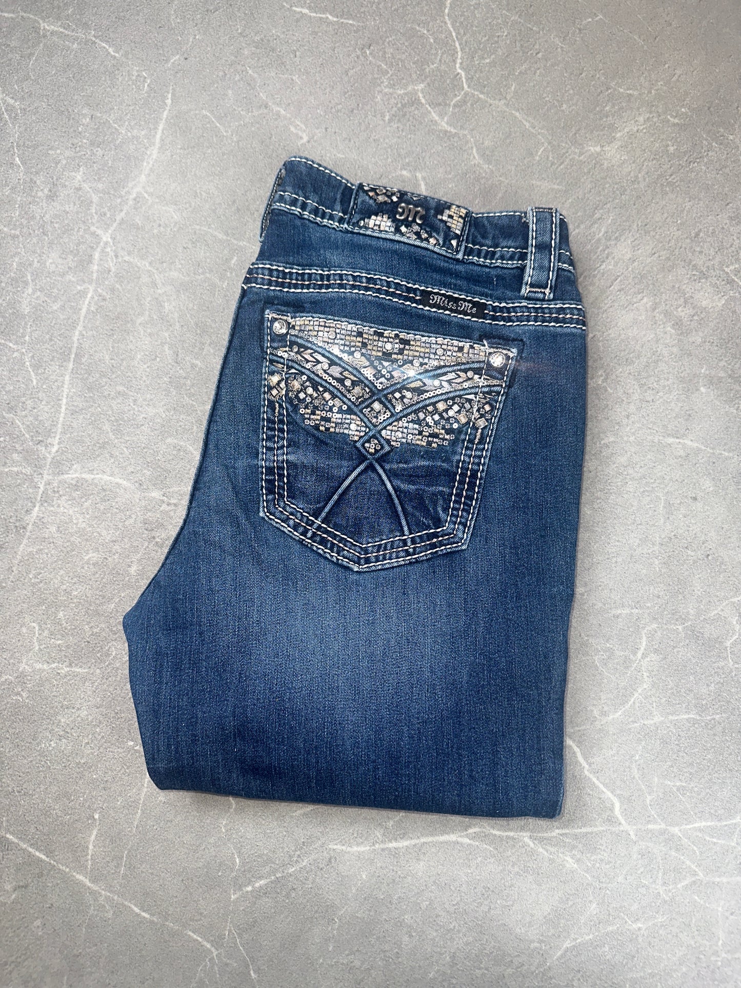 Miss Me Bootcut Low Rise // 31 (L)