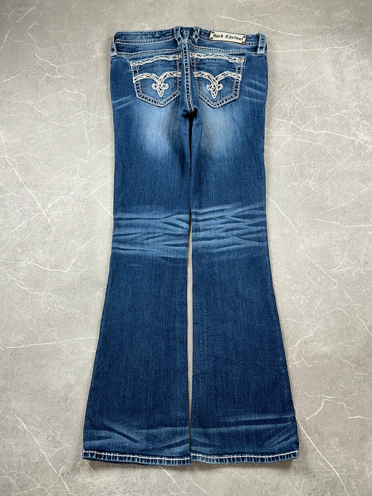 Rock Revival Bootcut Mid Rise // 30 (M)