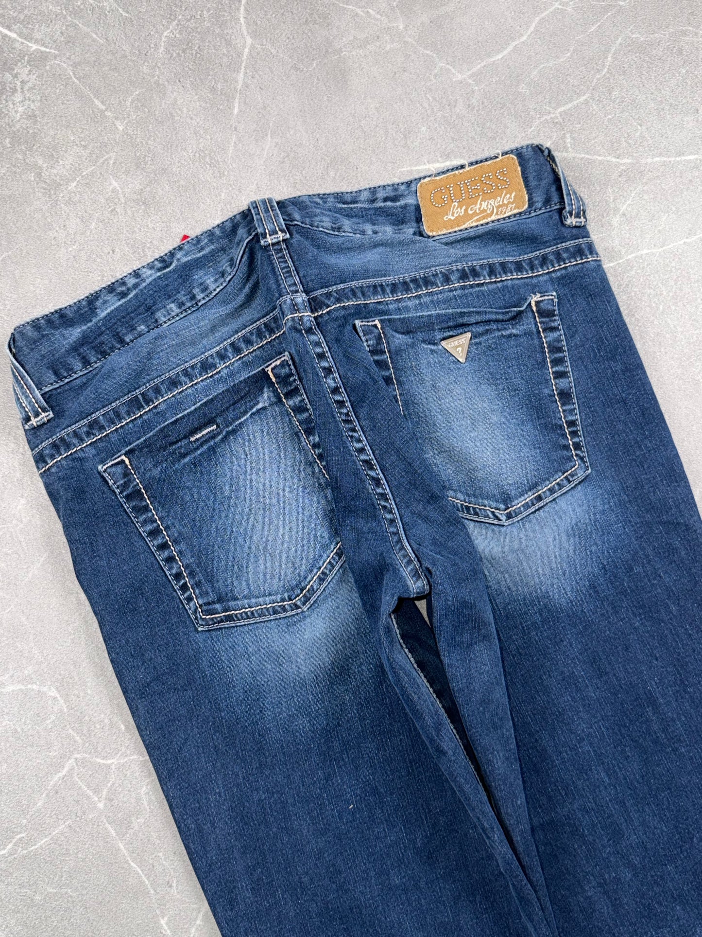 Guess Bootcut Low Rise // 31 (L)
