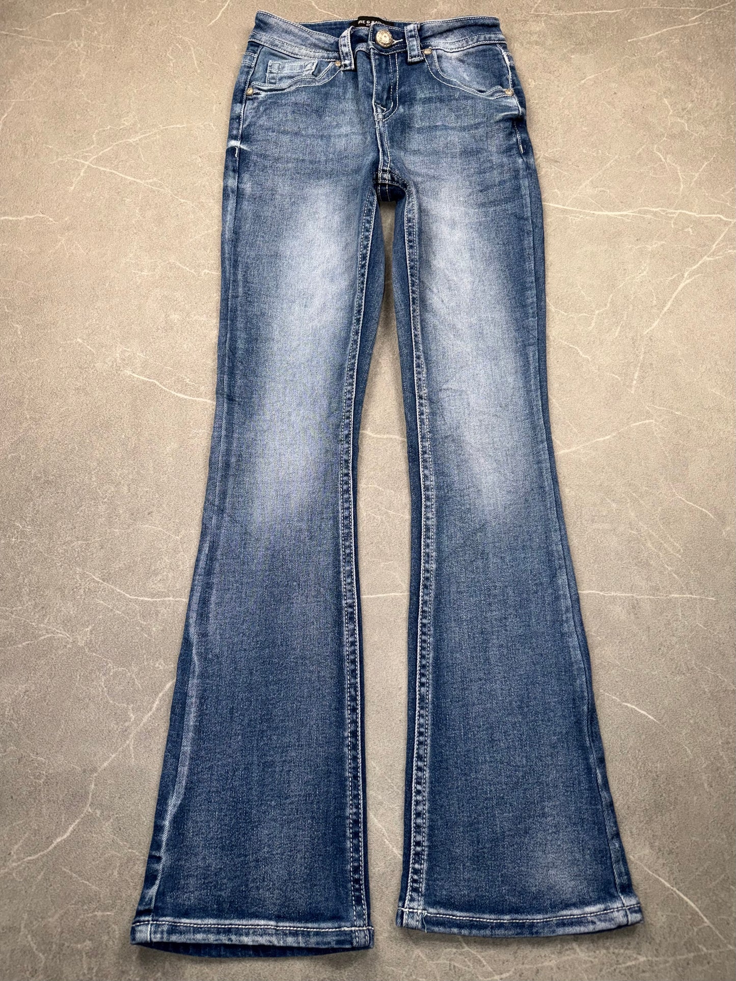 Fire & Rain Bootcut Mid Rise // XXS