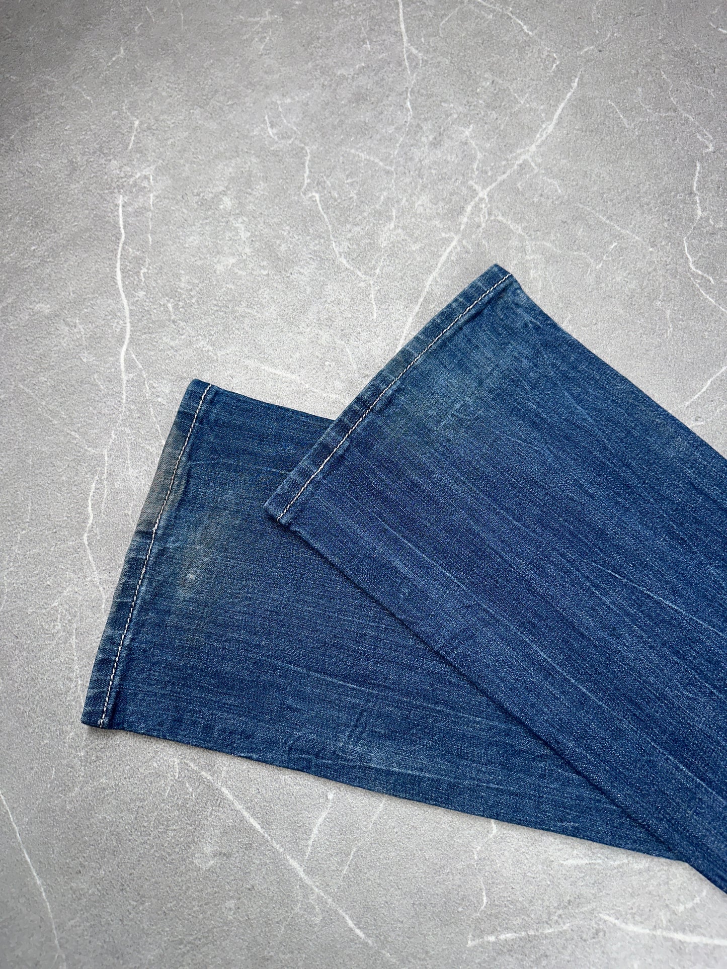 Miss Me Bootcut Low Rise // 29