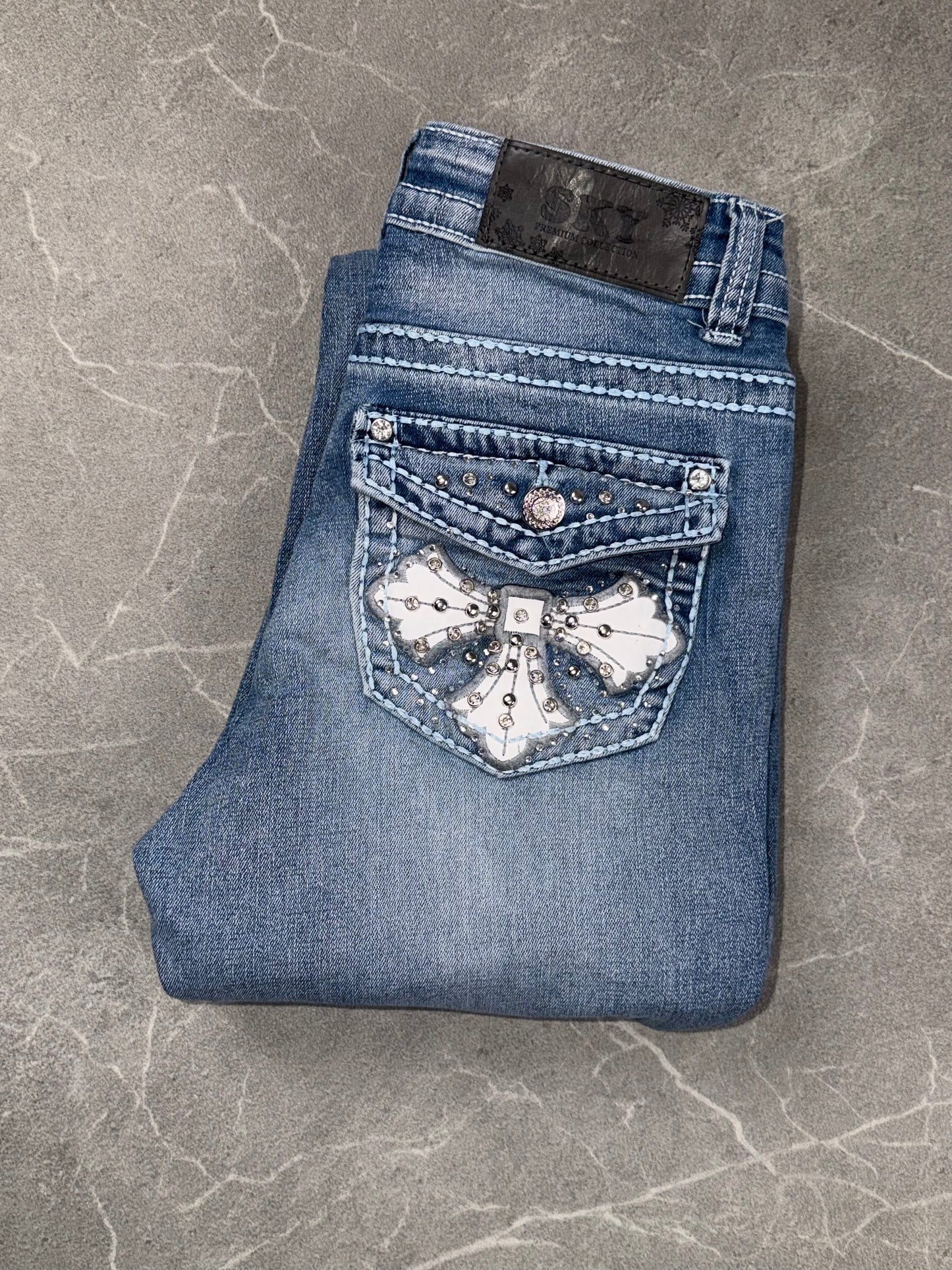 Sky Jeans Flared Low-Mid Rise // XS