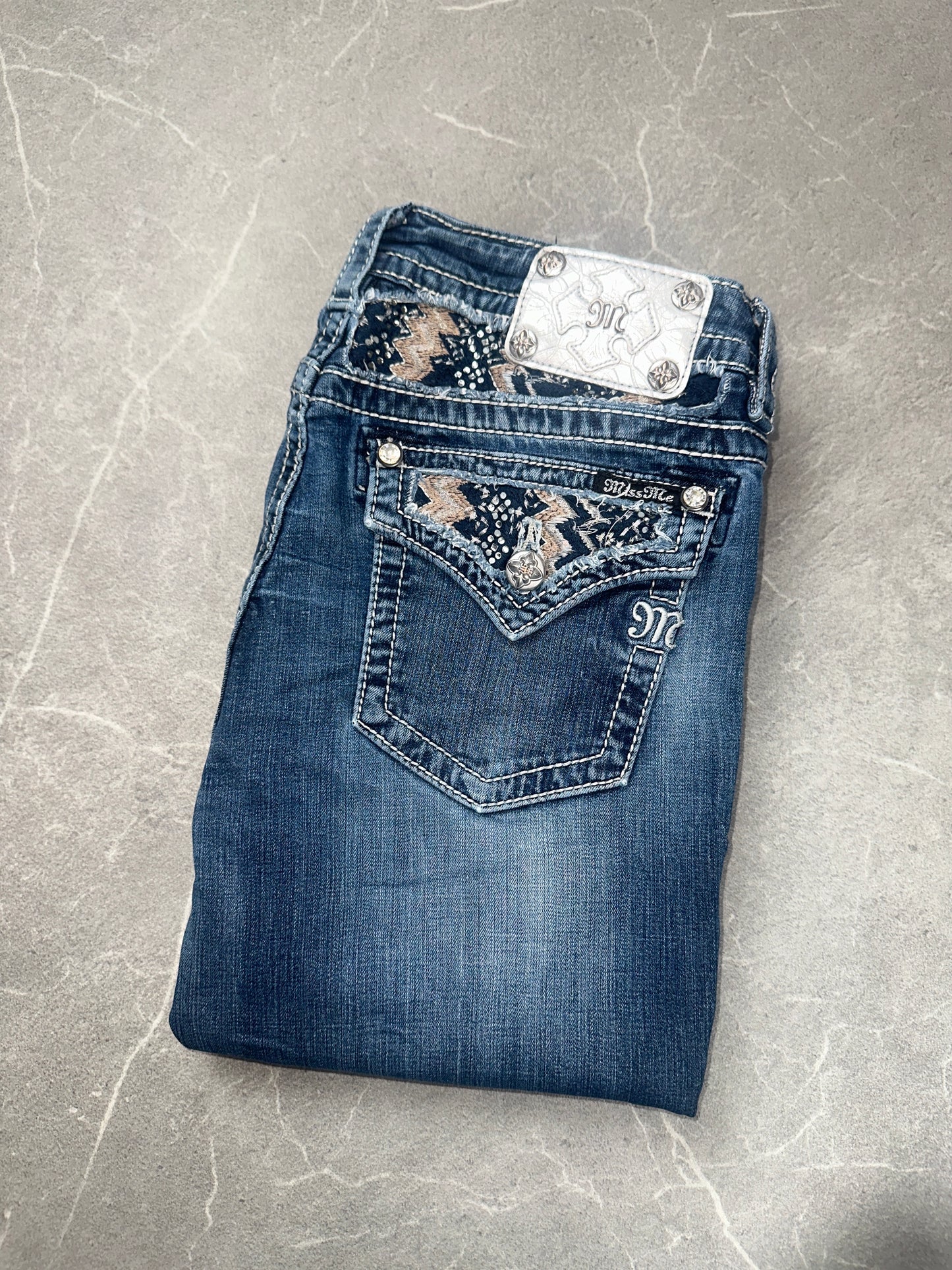 Miss Me Bootcut Mid Rise // 31 (L)