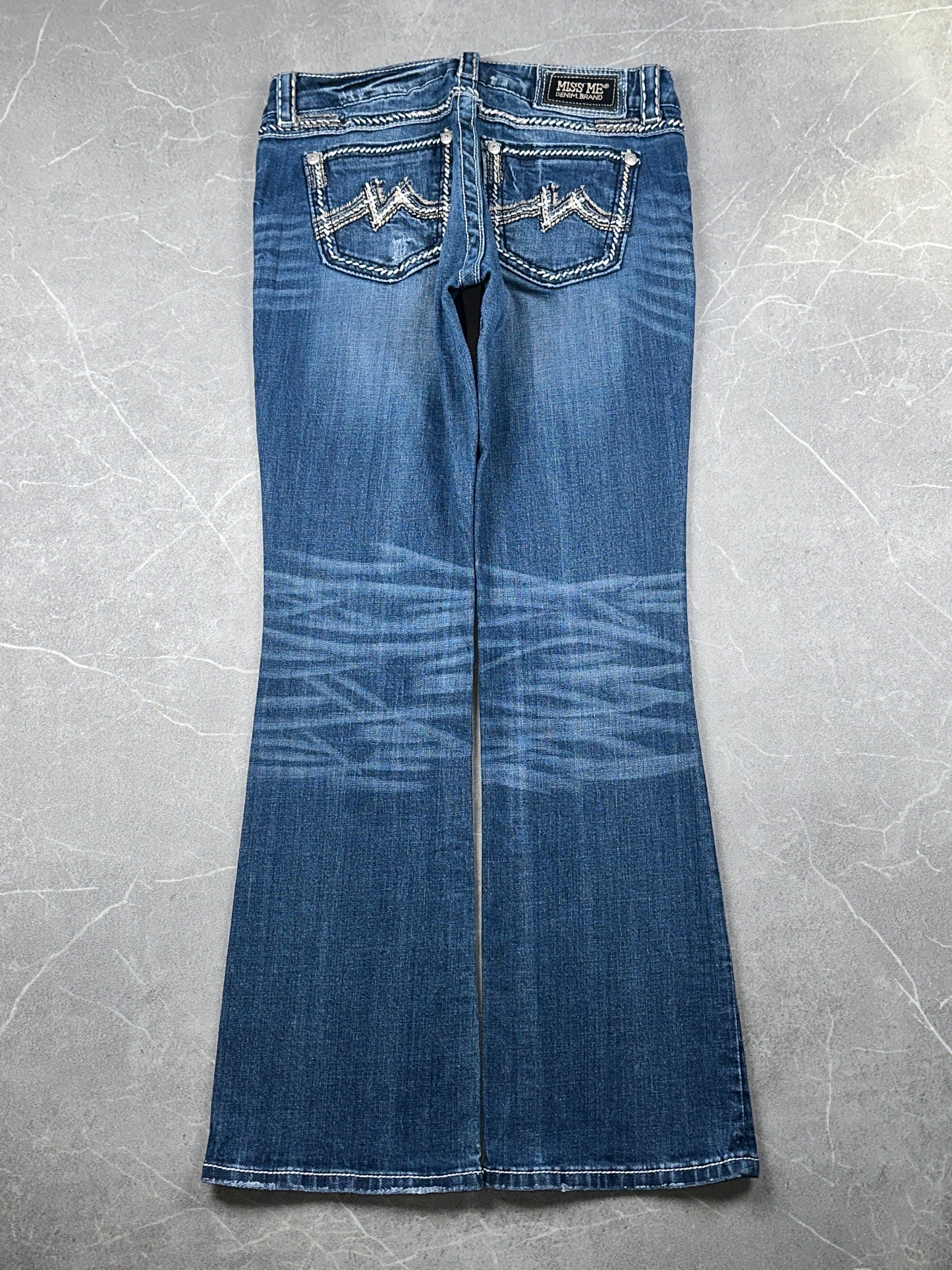 Miss Me Bootcut Low Rise // 27 (S/M)