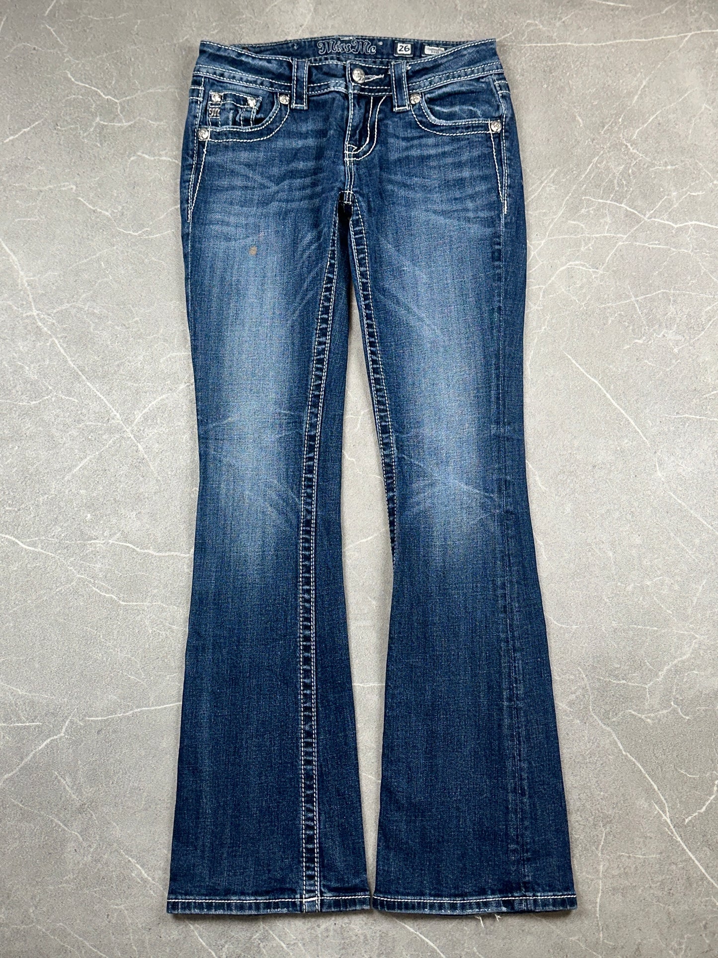 Miss Me Bootcut Low Rise // 26 (S)