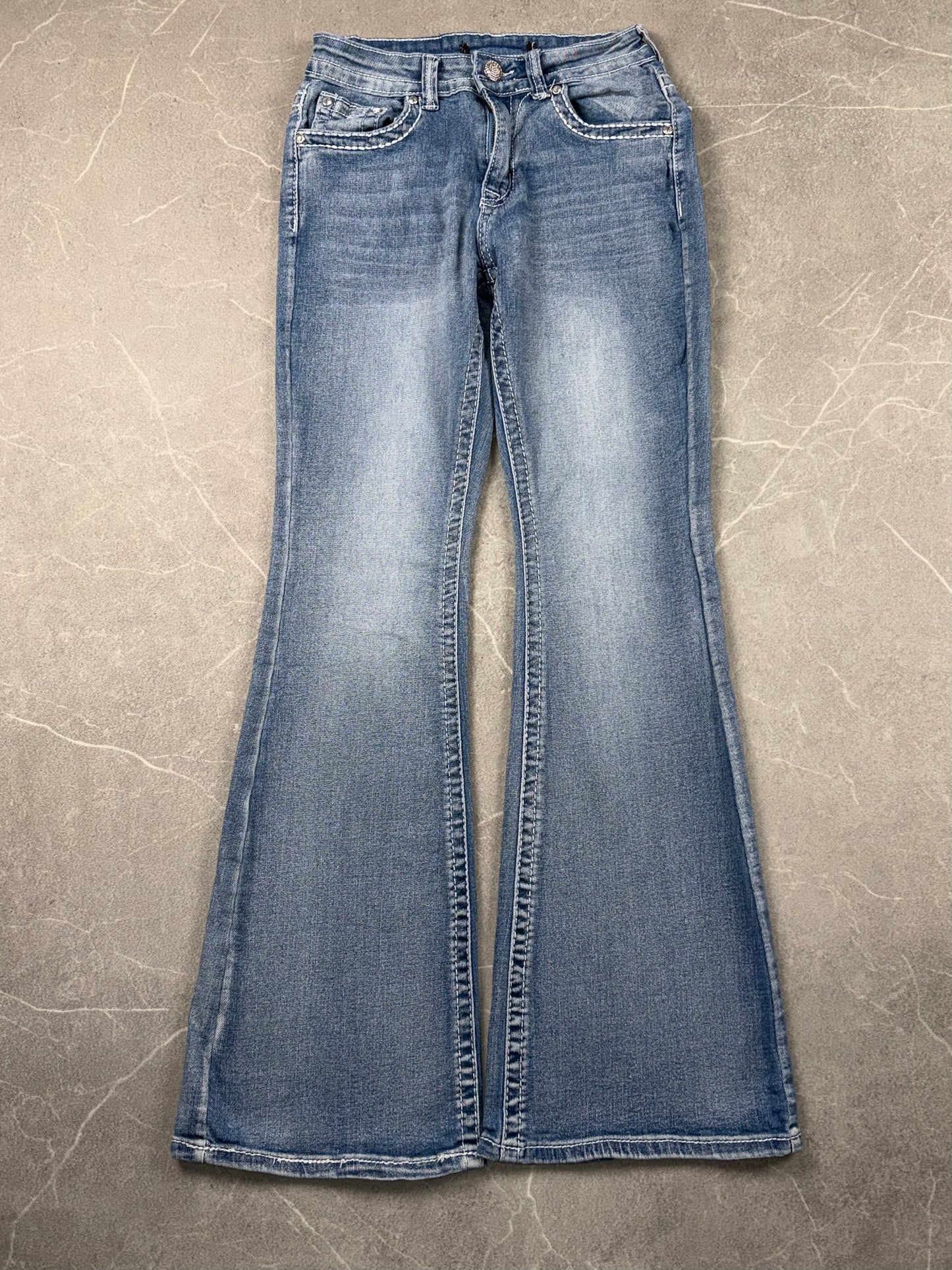 Sky Jeans Flared Low-Mid Rise // XS