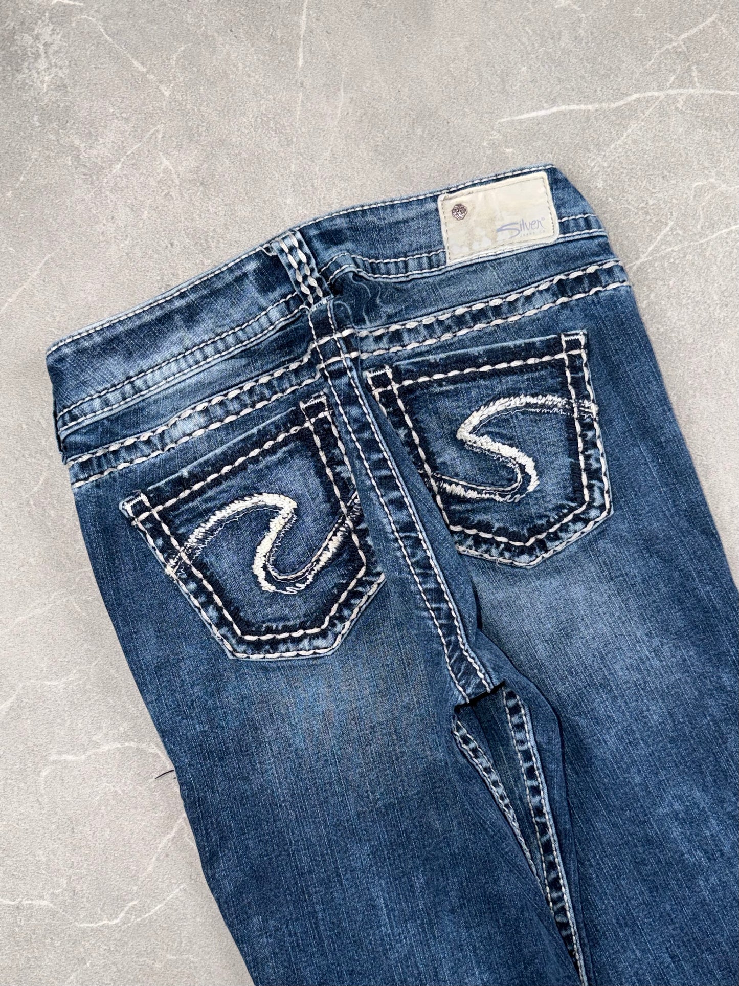 Silver Jeans Low Rise Bootcut // 26 (S)