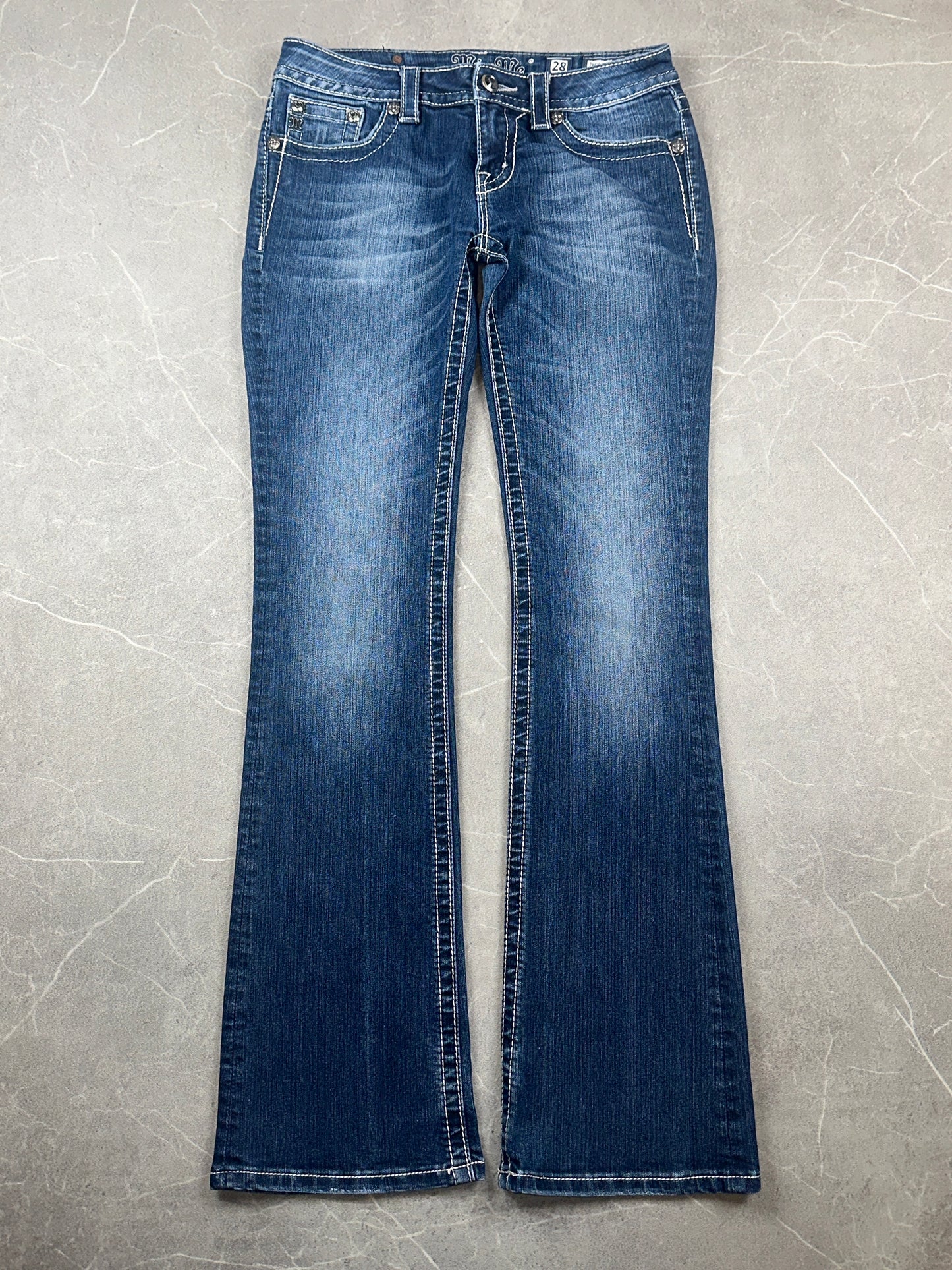 Miss Me Bootcut Low Rise // 28 (M)