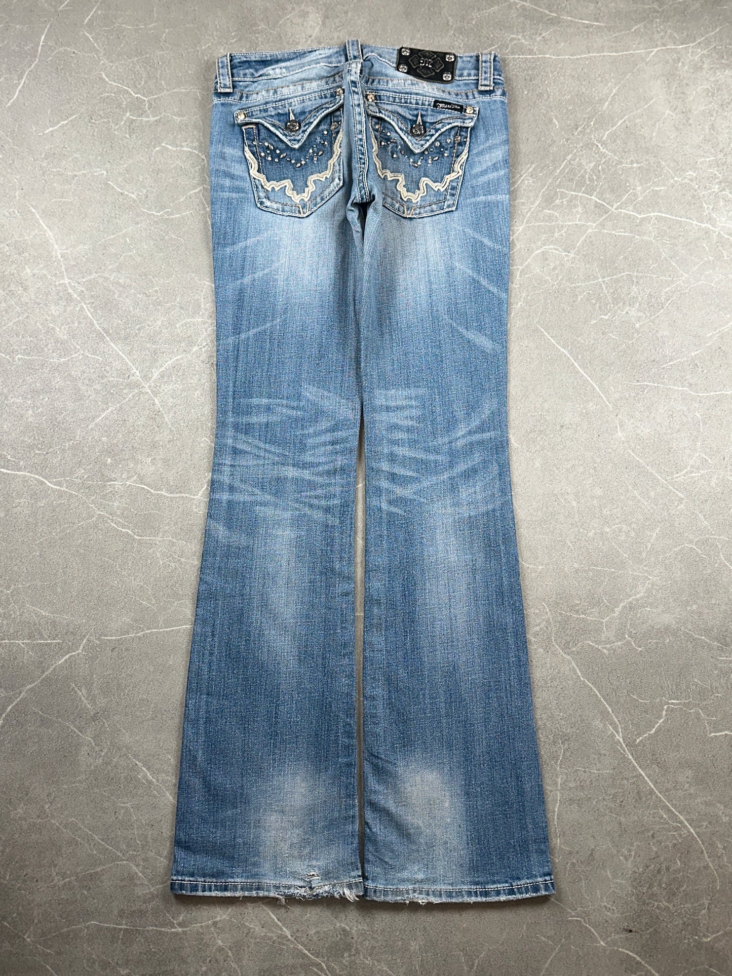 Miss Me Bootcut Low Rise // 29 (M)