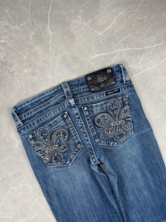 Miss Me Bootcut Low Rise // 26 (S)