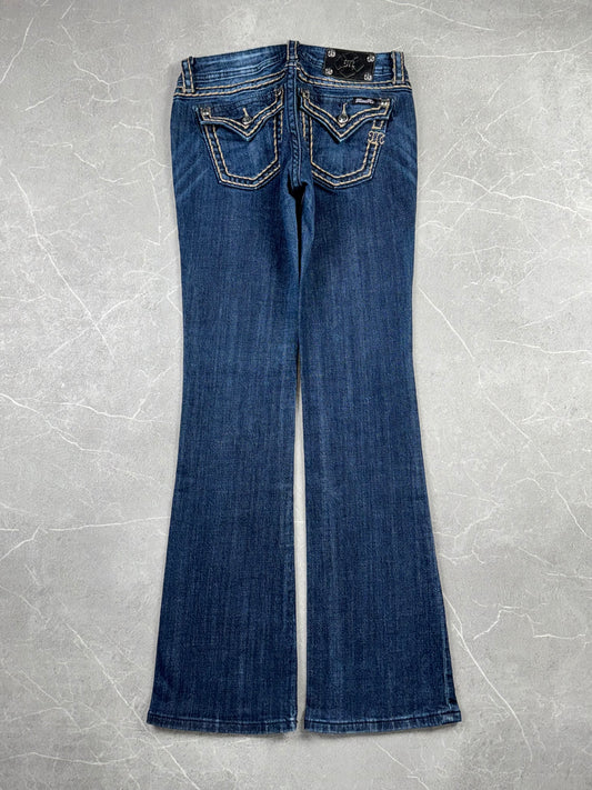 Miss Me Bootcut Low Rise // 28 (M)