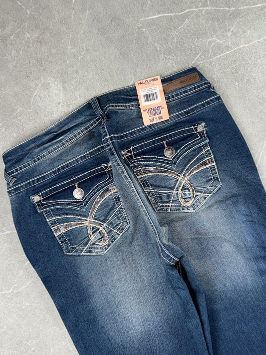 WallFlower Bootcut Low-Mid Rise // M