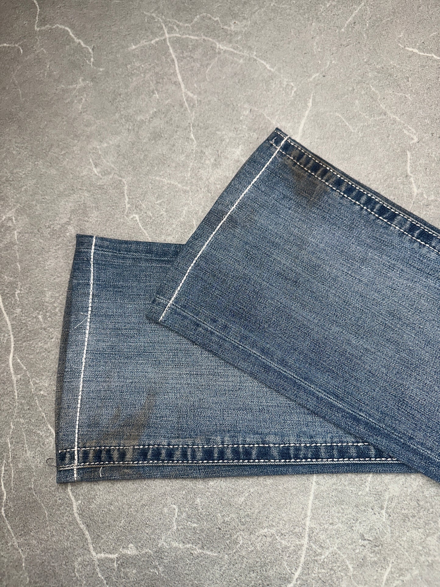 Miss Me Bootcut Mid Rise // 27 (S)