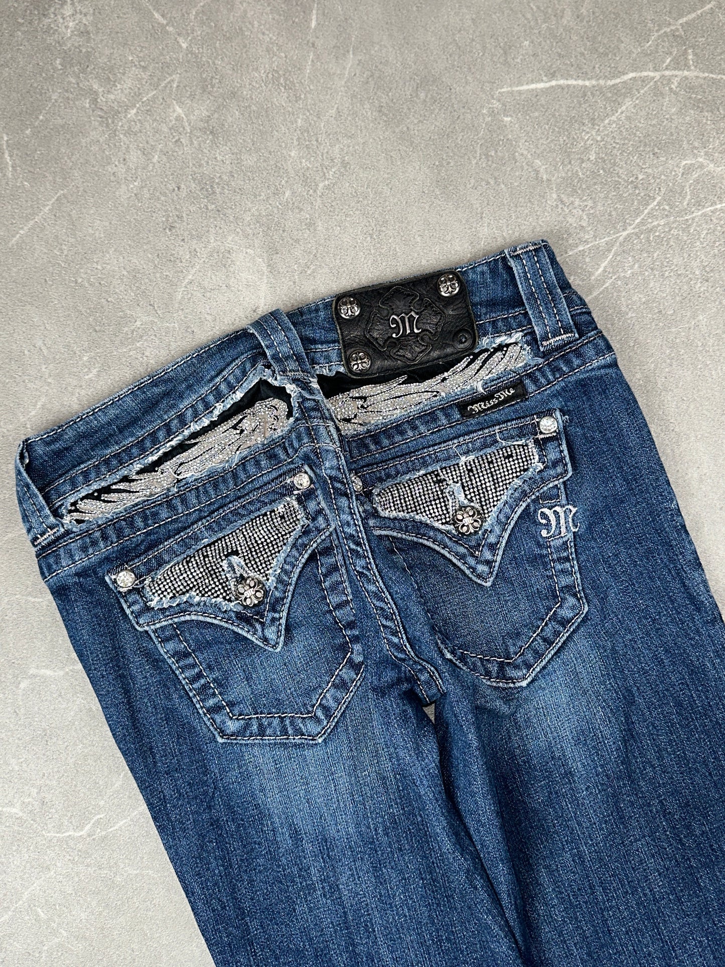 Miss Me Bootcut Low Rise // 25 (Xs)