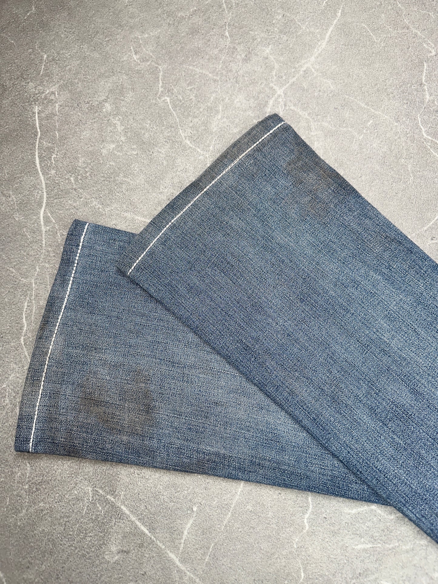 Miss Me Bootcut Mid Rise // 27 (S)