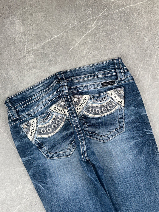 Miss Me Bootcut Low Rise // 26 (S)