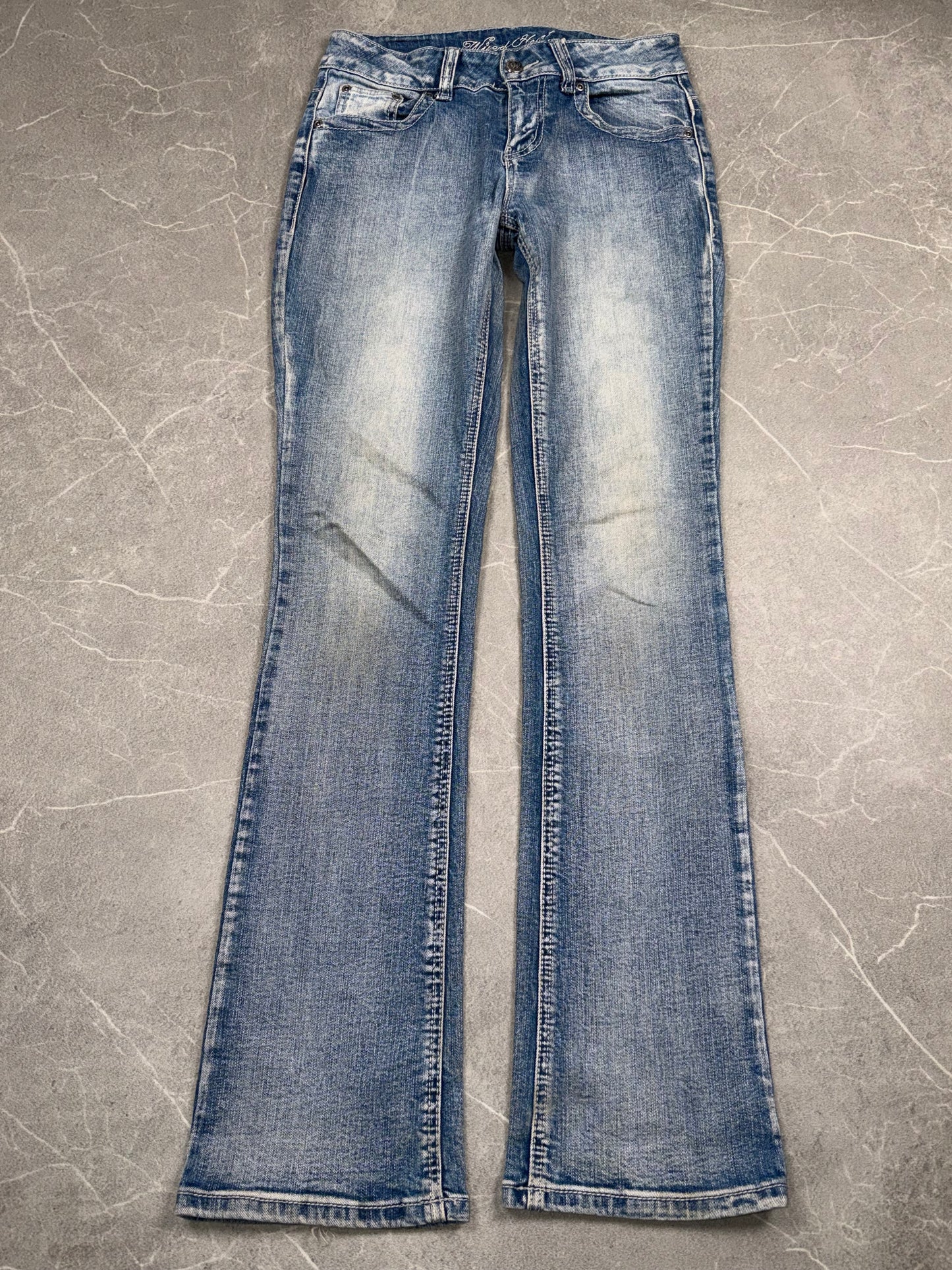Wiced Heart Bootcut Mid Rise // 26 (S)