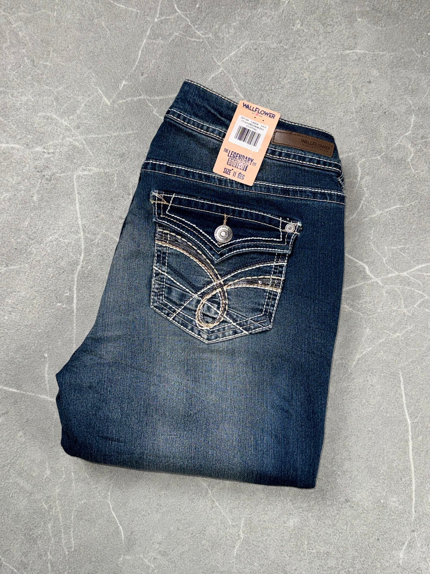 WallFlower Bootcut Low-Mid Rise // M